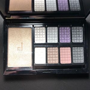 Doucce Freematic Eyeshadow Pro Palette